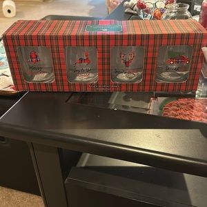 NIB set of 4 stemless glasses
